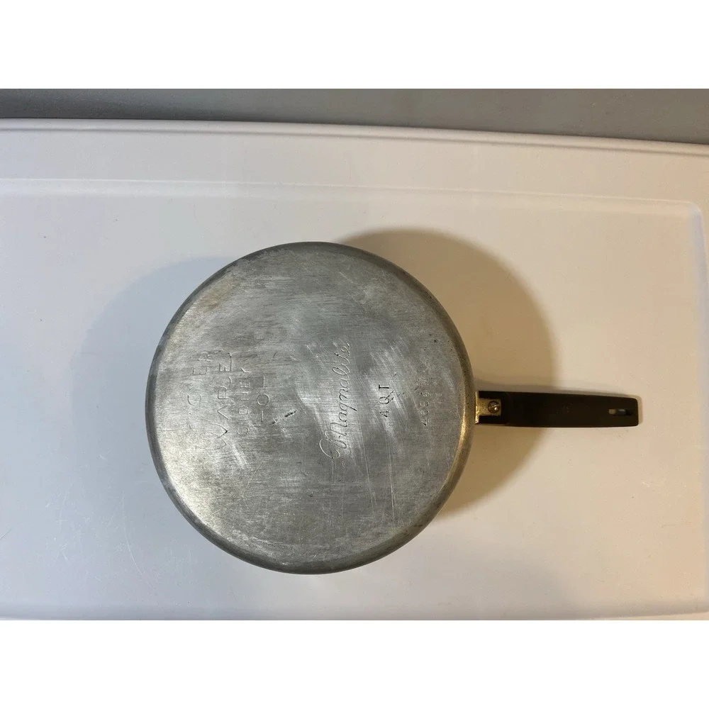 Wagner Ware Sydney-O‎ Magnalite 4 Qt Sauce Pot 4684-Double Spouts AS-IS
